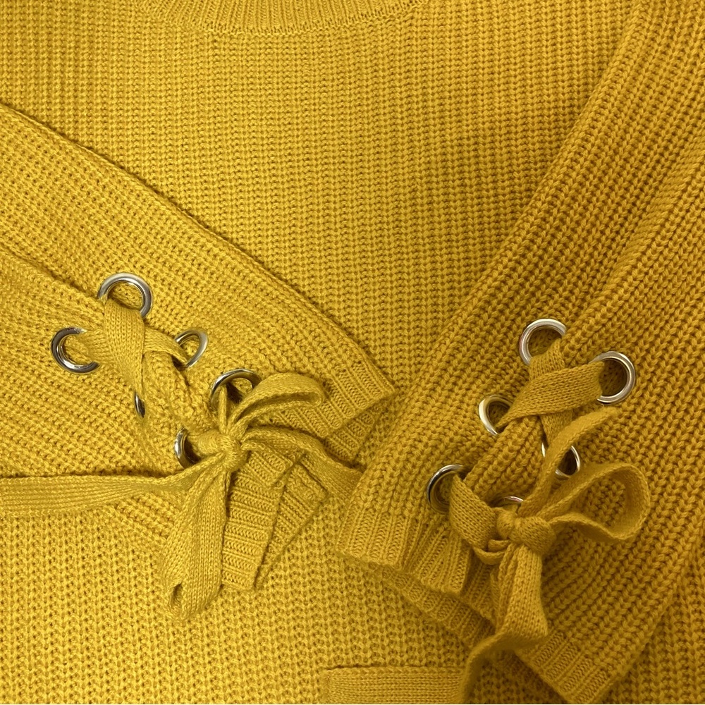 HANNAH Mustard Cable Knit Sweater Grommet Lace Tie Sleeve Accents Size Medium - Picture 6 of 9
